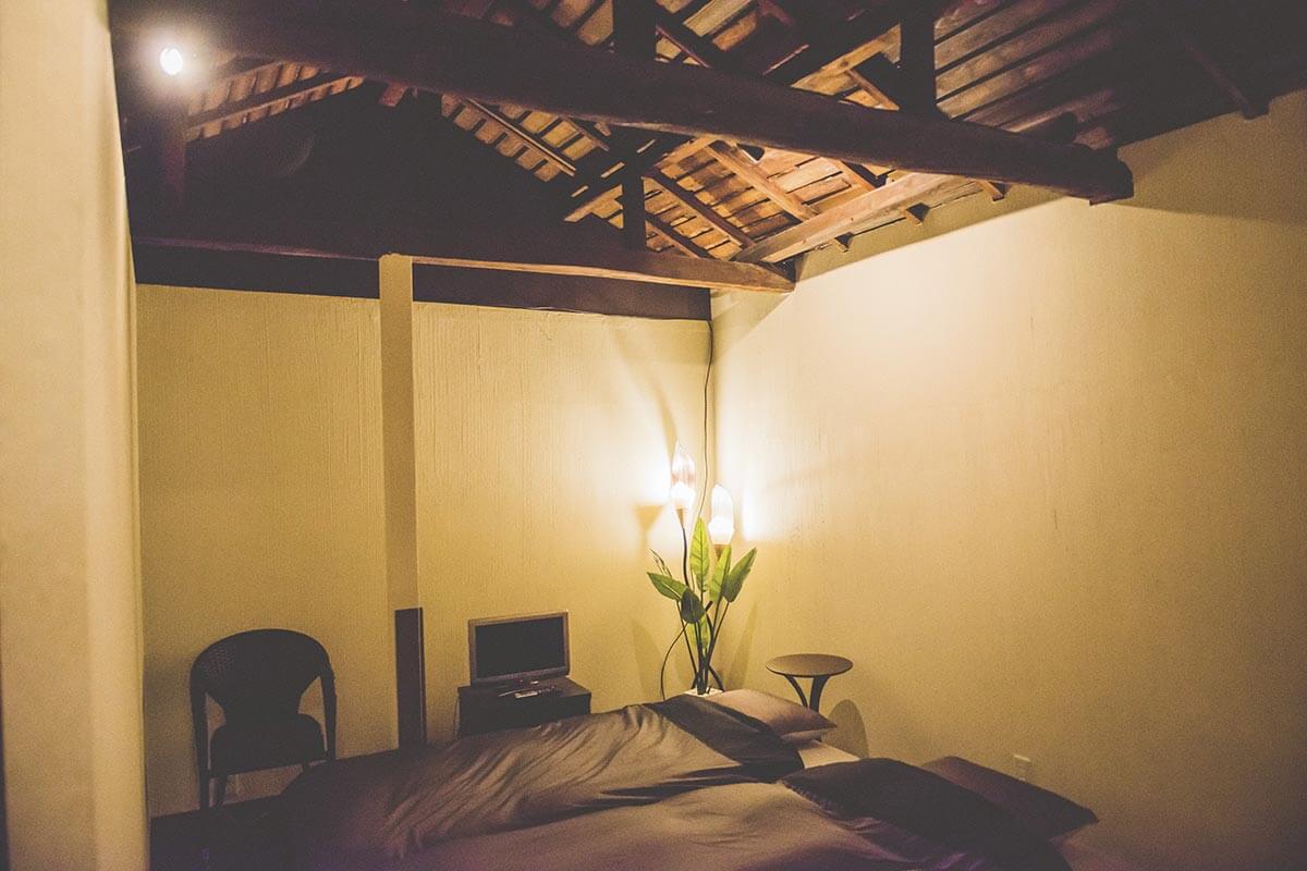 建築当時の梁を残したベッドルームが好評のHiroyukiさんのリスティング