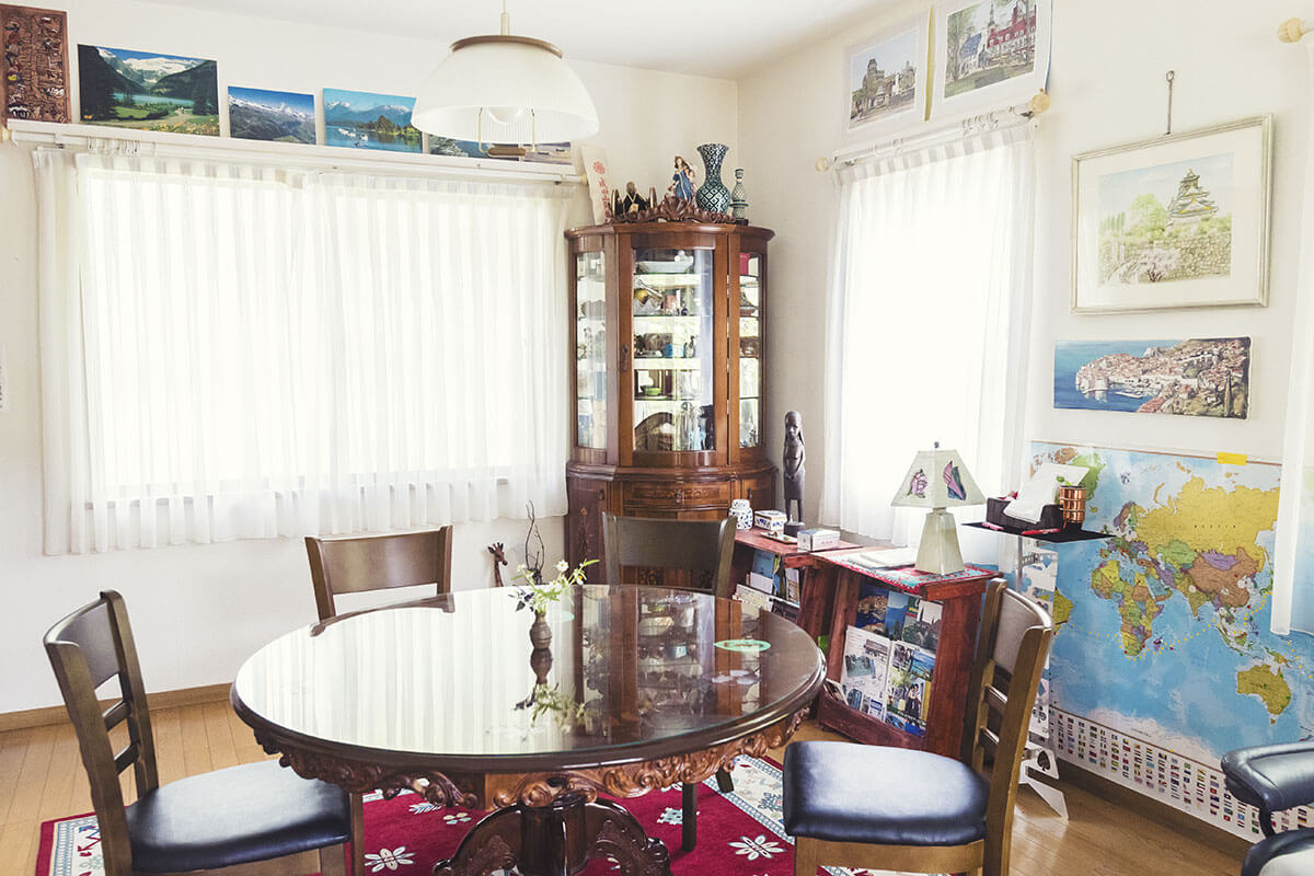 義二郎さんのリスティング、共有スペースのリビング