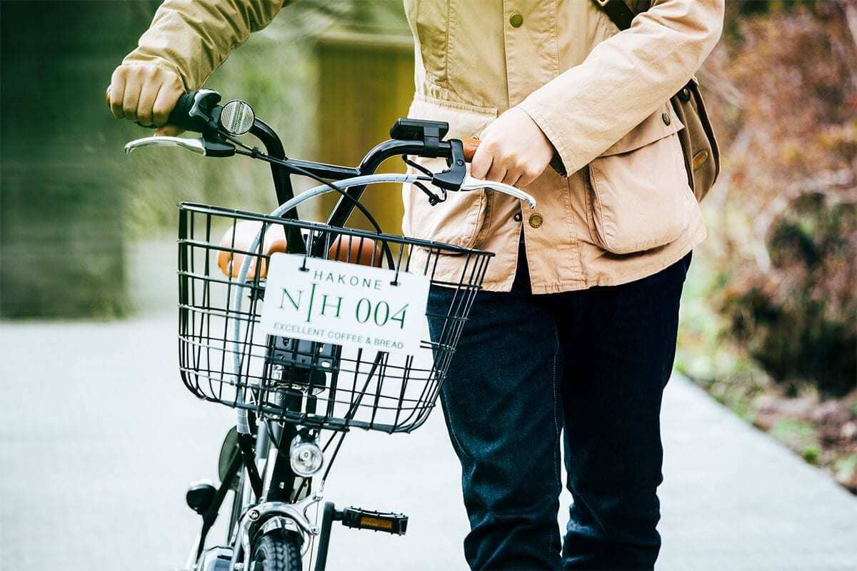 10分100円でレンタル可能な電動自転車