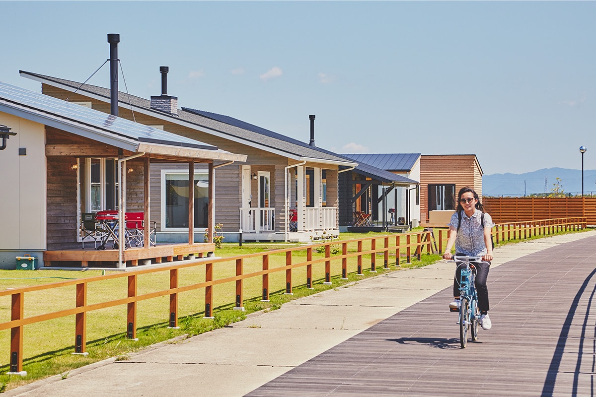 レンタサイクルを借りて、近所のマリーナや、近海で捕れた魚介類や地元の野菜などが揃う「ラグーナフェイスティバルマーケット」に食材を買いに行くこともできる。
