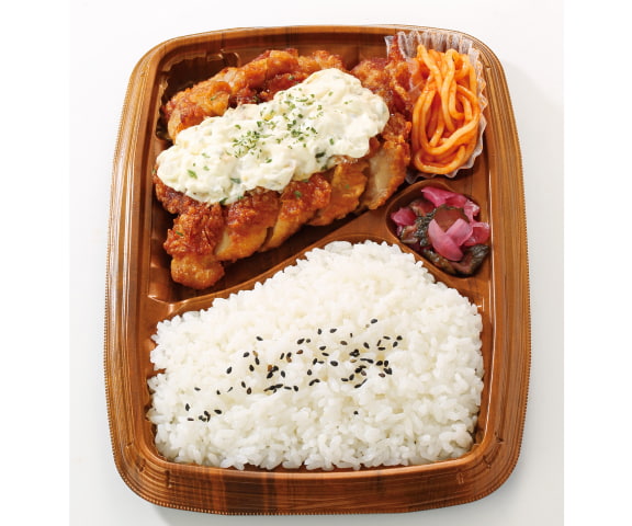 肉の旨みを味わうチキン南蛮弁当